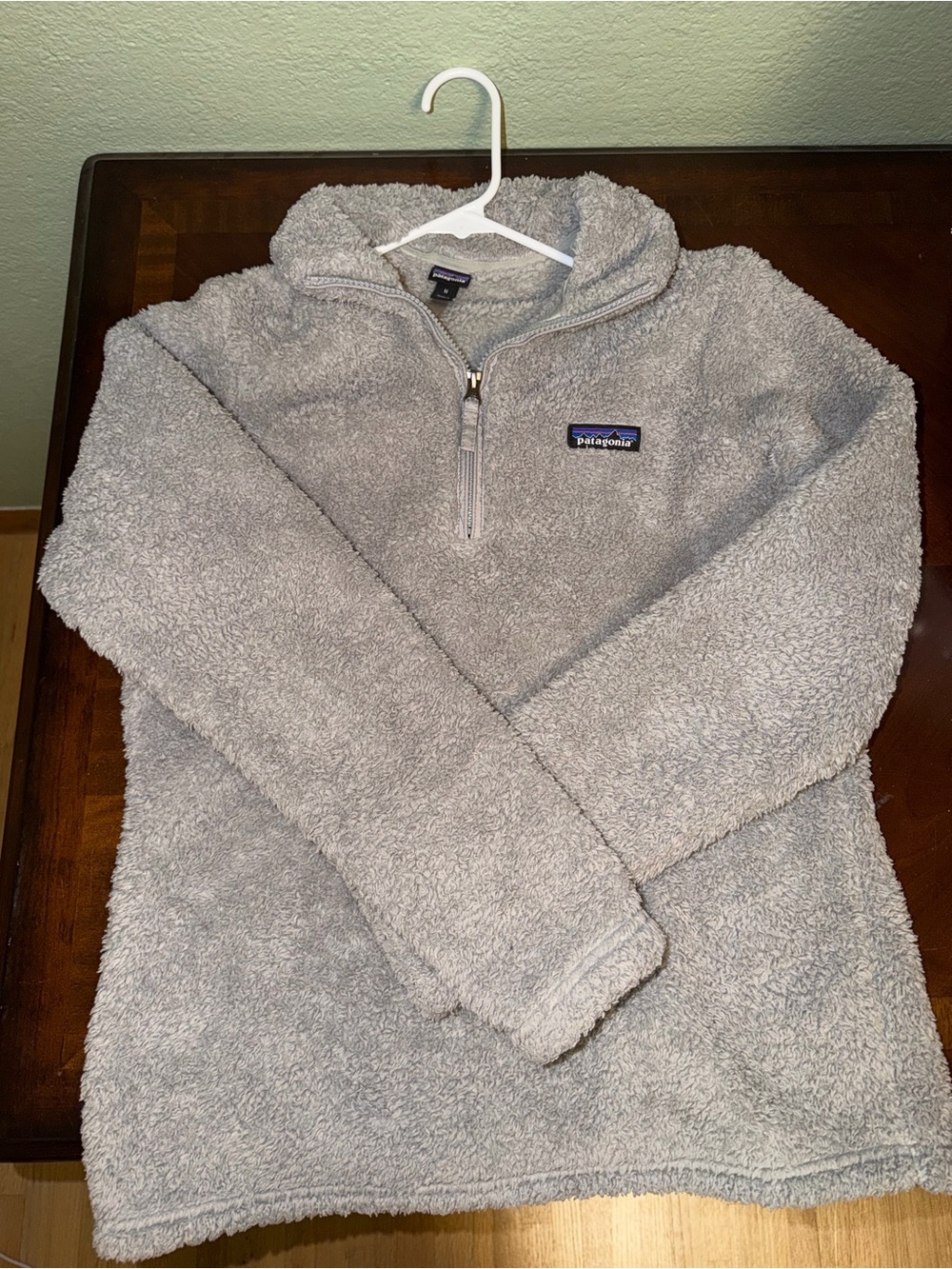 Patagonia Women’s  Light Gray Sherpa Quarter-Zip Pullover